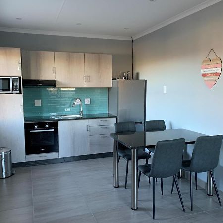 Elephant House, 2 Bedroom House, Next To Pilanesberg And Sun City Mogwase エクステリア 写真