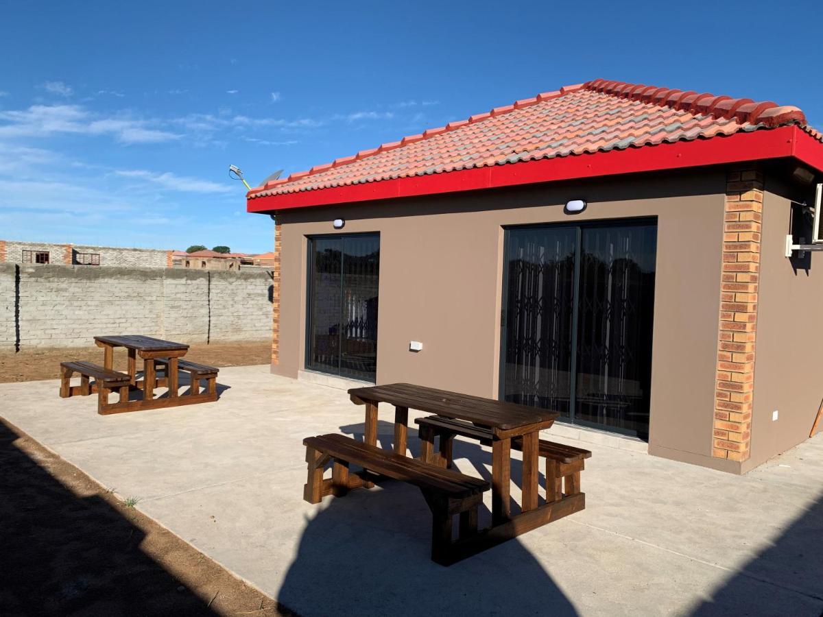 Elephant House, 2 Bedroom House, Next To Pilanesberg And Sun City Mogwase エクステリア 写真