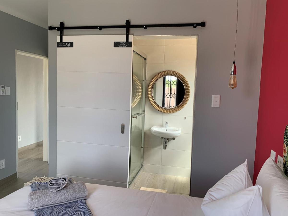 Elephant House, 2 Bedroom House, Next To Pilanesberg And Sun City Mogwase エクステリア 写真