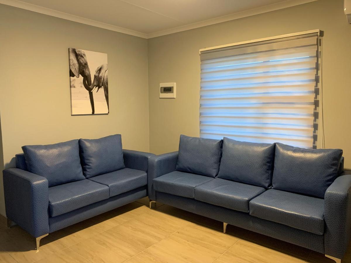 Elephant House, 2 Bedroom House, Next To Pilanesberg And Sun City Mogwase エクステリア 写真